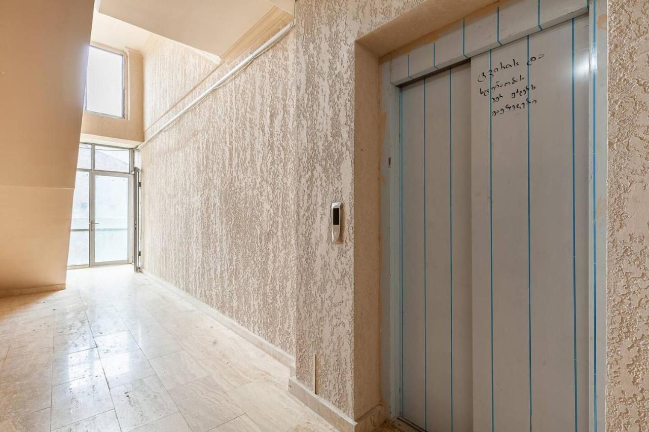 Veli Group Apartment Near White Bridge ° Kutaisi Zewnętrze zdjęcie